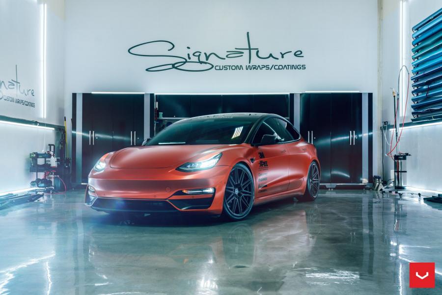  Tesla Model 3 by Signature on Vossen Wheels (CV10) 2019 года  (фото 1 из 13)